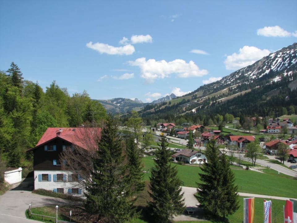 Blick aus dem Hotelzimmer (7. Stock) auf Oberjoch Oberjoch - Familux Resort