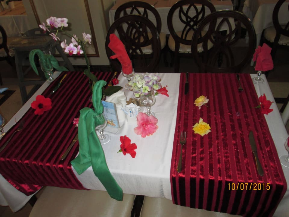 Unser Abschiedstisch von Veysel dekoriert  Diamond Excellence Resort & Spa