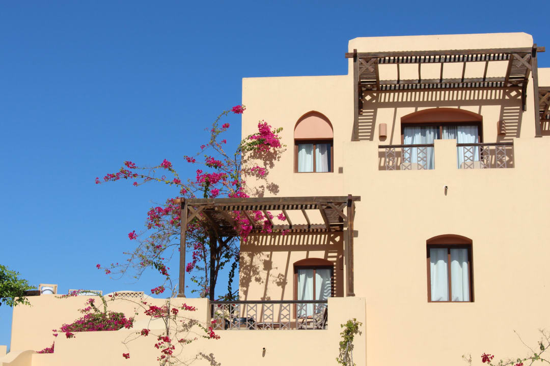 Super schöner blauer Himmel und das im Oktober Steigenberger Coraya Beach - Adults only