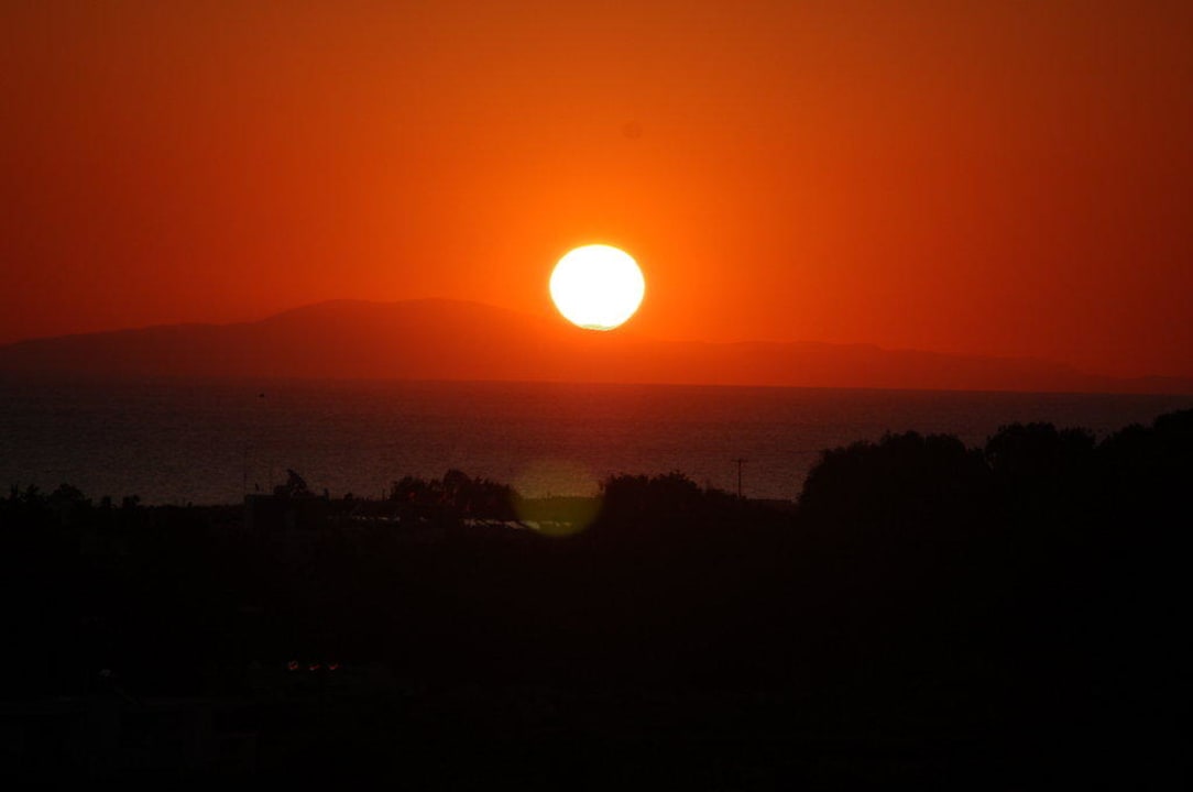 Sonnenaufgang! Kipriotis Panorama Hotel & Suites