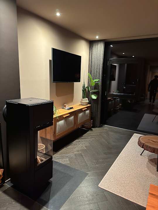 Zimmer Hüttendorf Schlögelberger