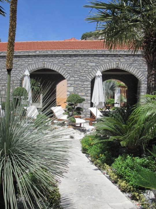 Blick auf den Pool Iapetos Village