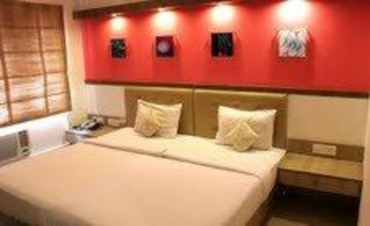 Fully furnished AC rooms Sherwood Suites