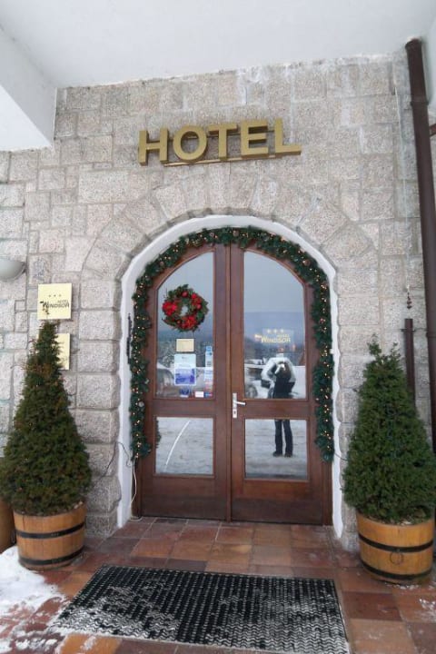 Hoteleingang Wellness Hotel Windsor