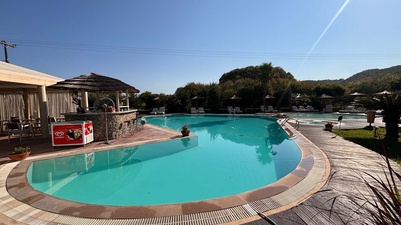 Pool Almyros Villas Resort