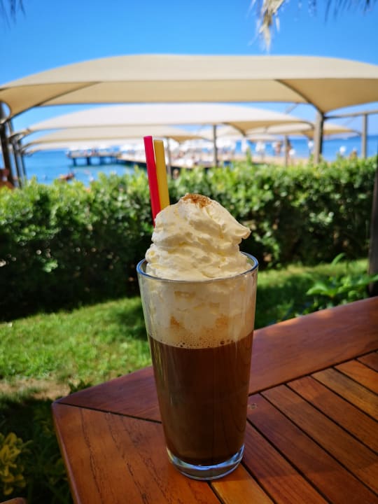 Gastro Bellis Deluxe Hotel