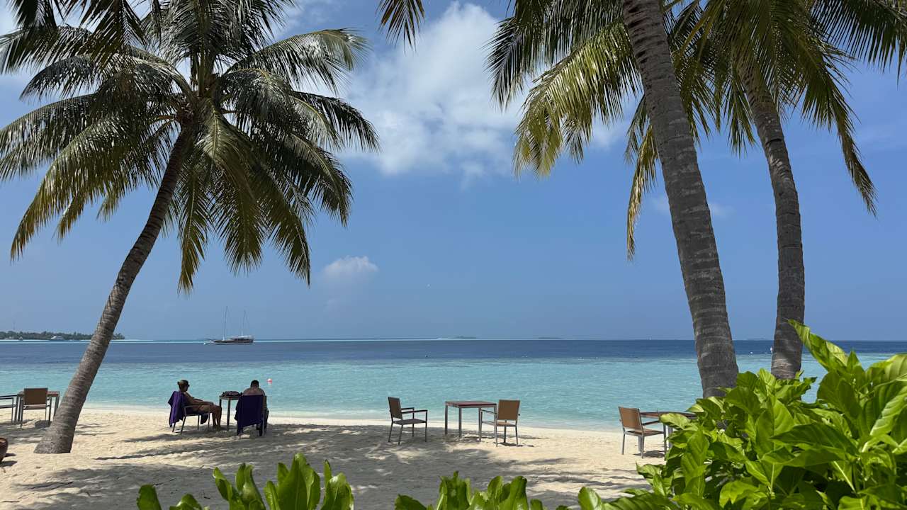 Strand Vilamendhoo Island Resort & Spa