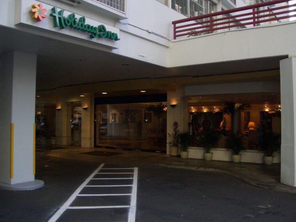 Holiday Inn - Eingangsbereich Hotel Ramada Plaza Waikiki