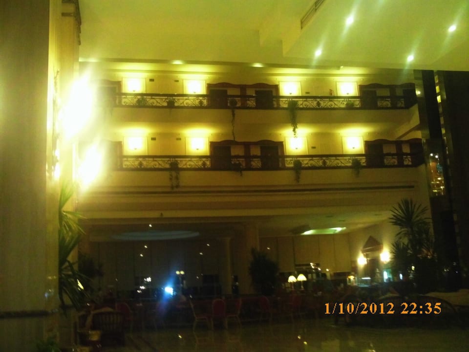 Nochmal Lobby Titanic Resort & Aqua Park