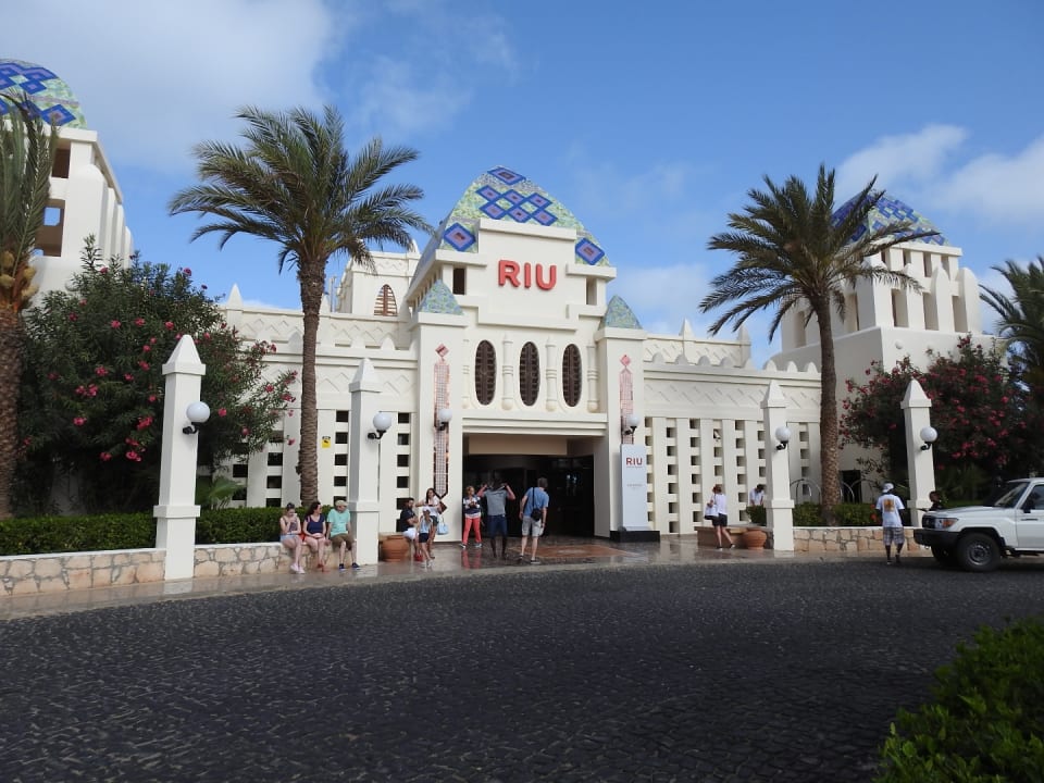 Außenansicht Hotel Riu Karamboa