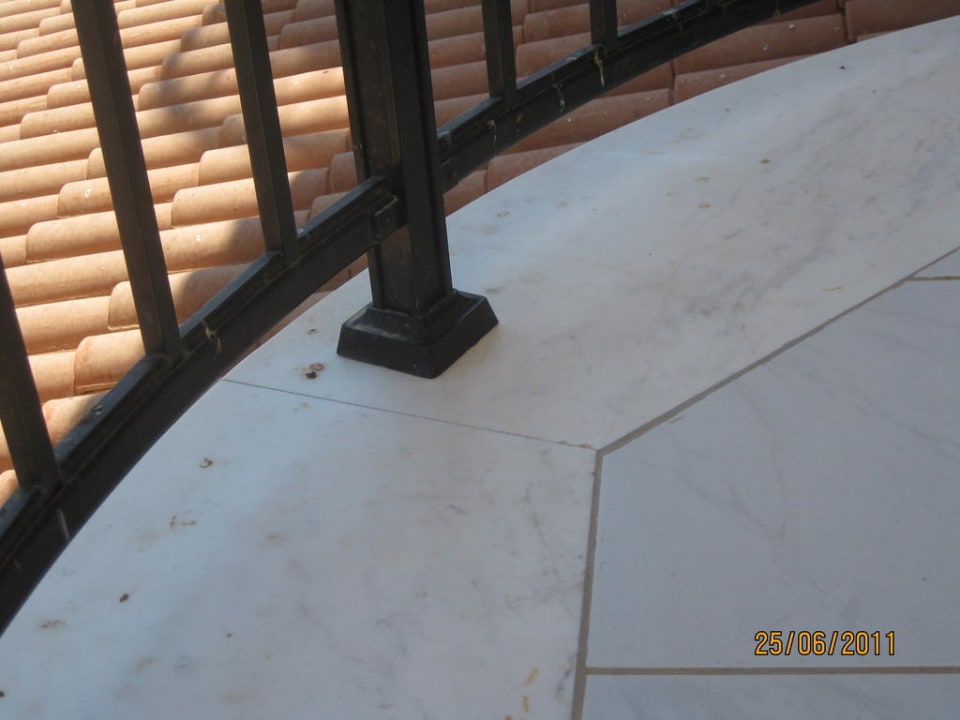 Balkon (Vogelkot) Constantinos The Great Beach Hotel