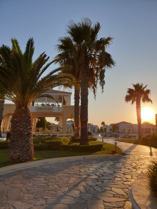 Gartenanlage Neptune Luxury Resort