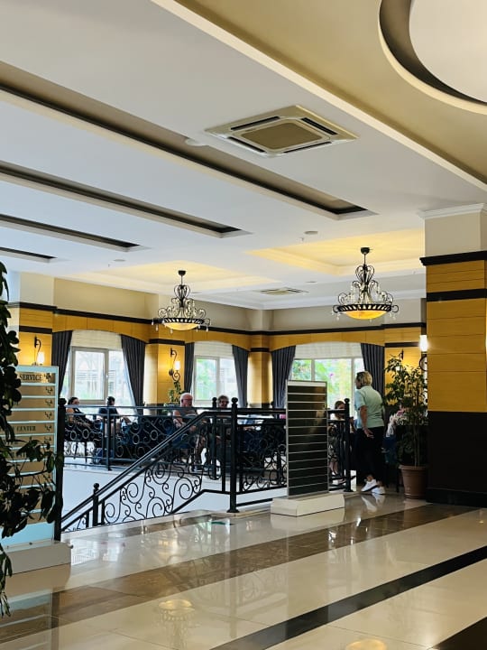 Lobby Can Garden Resort