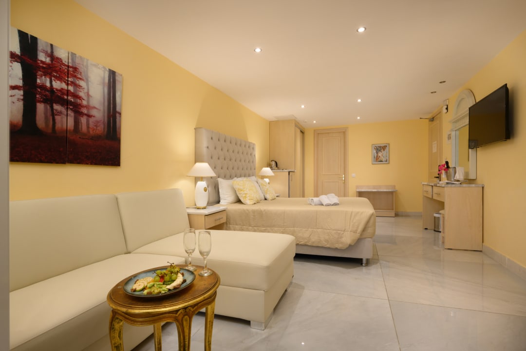 Zimmer Cavomarina Beach- Adults Only
