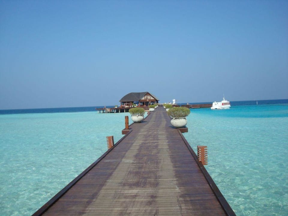 Steg zur Tauchschule Sun Siyam Olhuveli