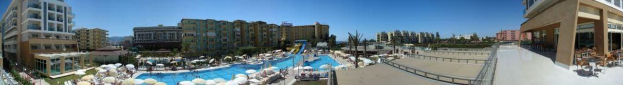 Panorama von der Barterrasse Hotel Hedef Resort