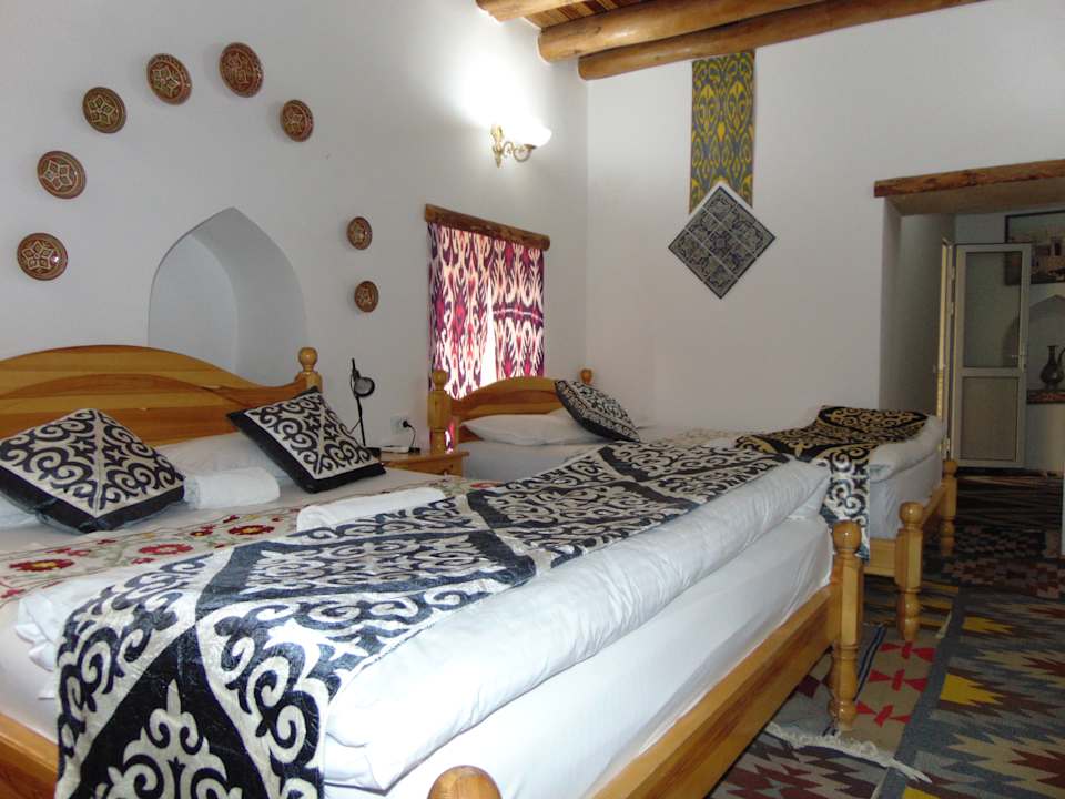 Zimmer Madrasah Polvon-Qori Boutique