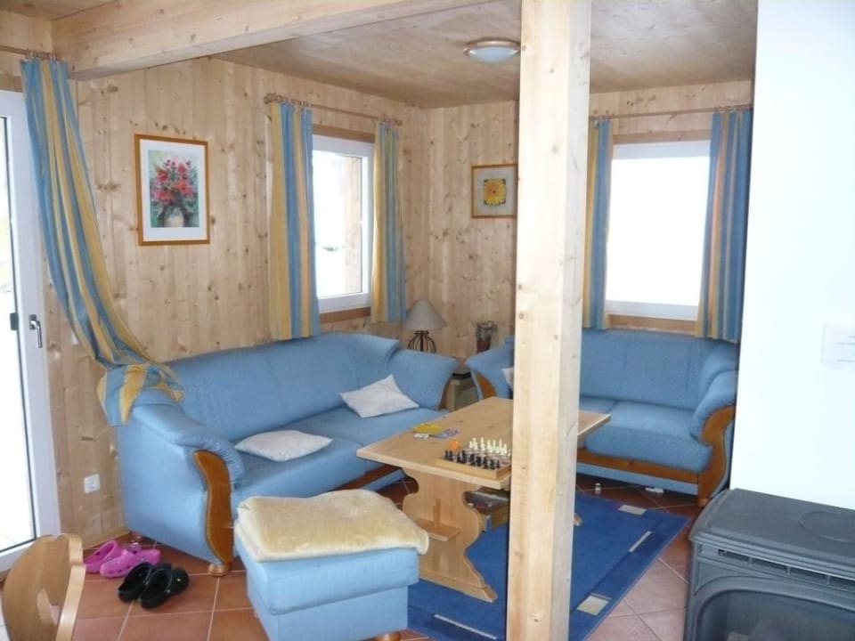 Sitzecke Wohnzimmer Alpendorf Dachstein West by ALPS RESORTS