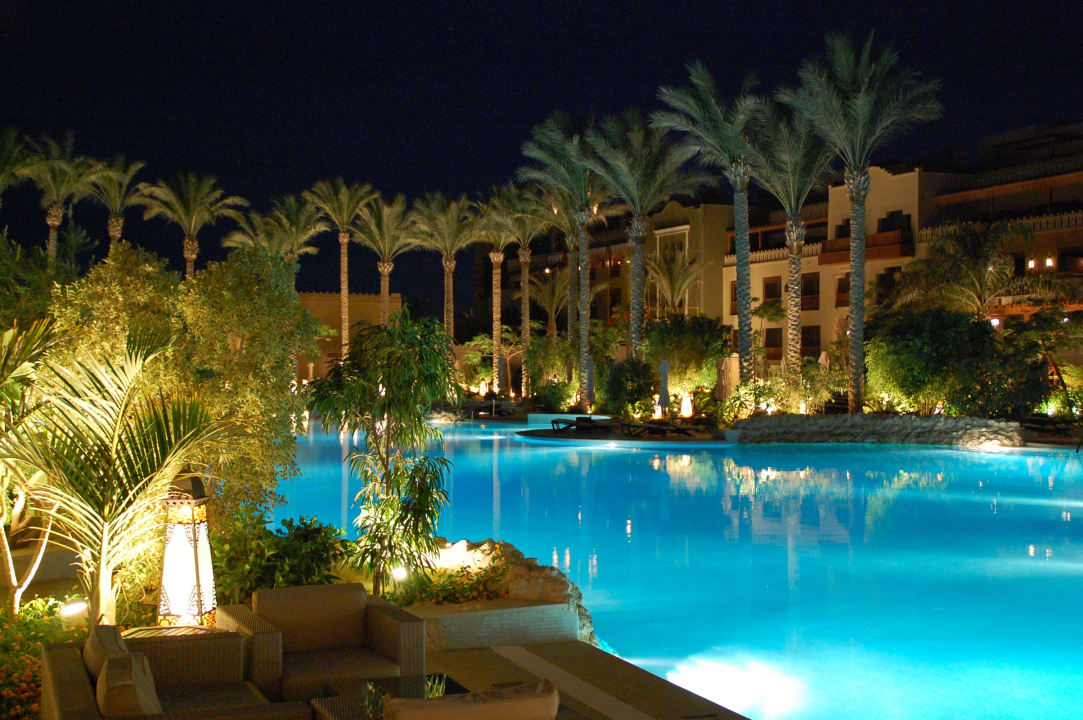 Blick auf die Poolanlage Makadi Spa - Adults only