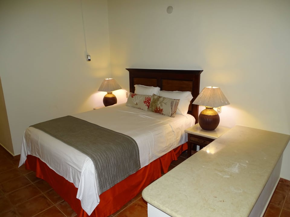 Bett im Zimmer 3117  Wyndham Alltra Samana
