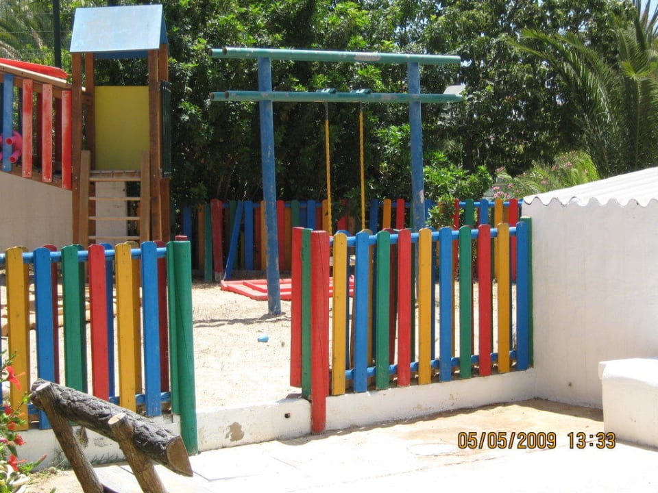 Kinderspielplat HL Miraflor Suites Hotel