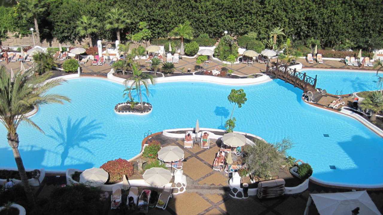 Blick vom Dach auf den Pool Gran Tacande Wellness & Relax Costa Adeje