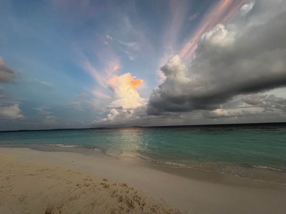 Strand Adaaran Select Meedhupparu Island Resort - Premium All Inclusive