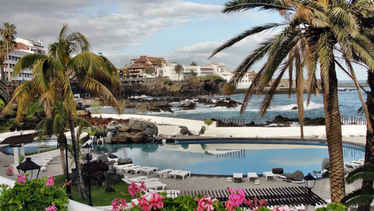 Meereswasserschwimmbad  direkt vor dem Hotel  Hotel ValleMar
