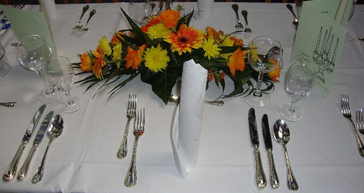 Festlich gedeckter Tisch Hotel Markgraf