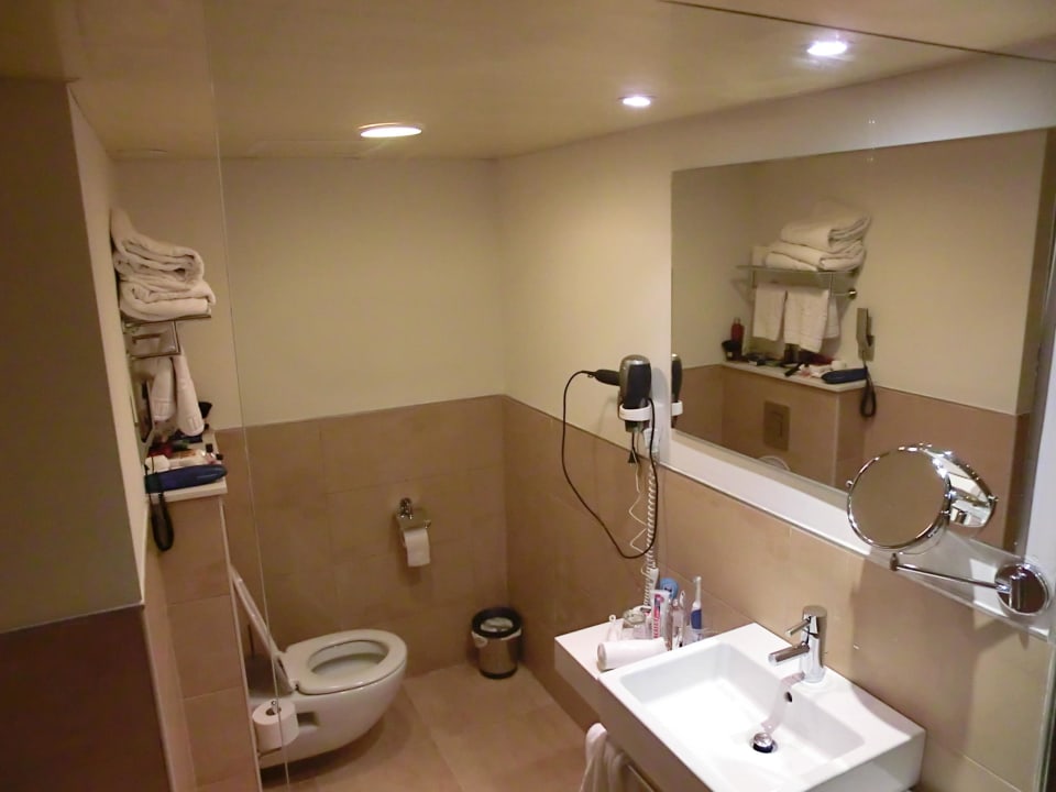 Badezimmer Iberostar Waves Pinos Park