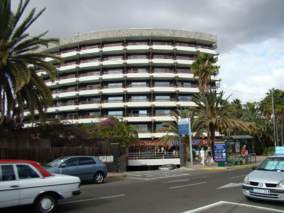 Aussenansicht Bull Escorial & Spa