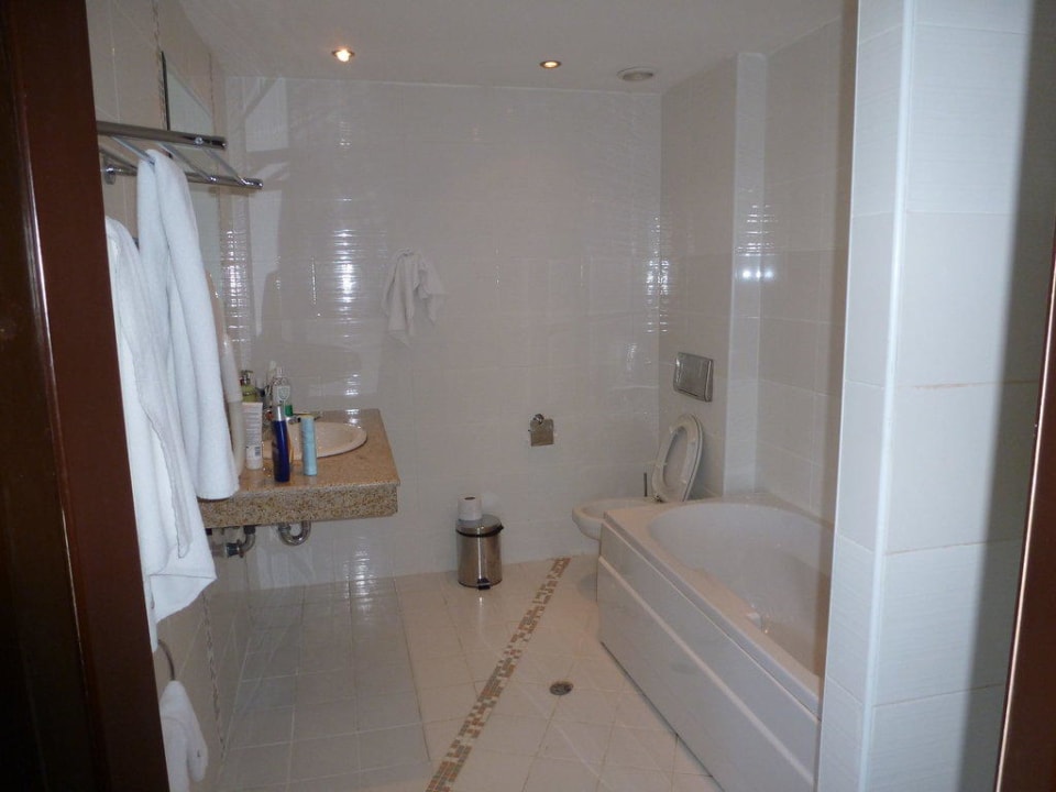 Bad Hotel Cazablanka / Casablanca