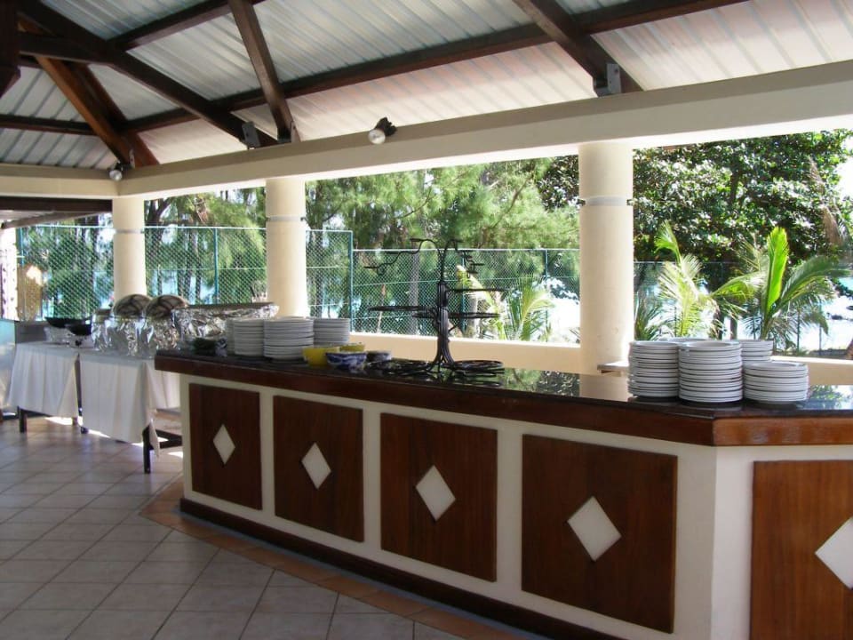 Essenfassen ab 12Uhr 30 Le Peninsula Bay Beach Resort & Spa
