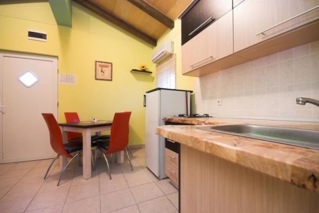 Kitchen Apartments Bracic