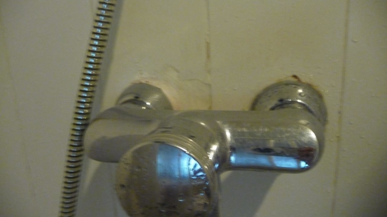 "4 Sterne Duschhahn"gratis Dreck La Flora Khao Lak