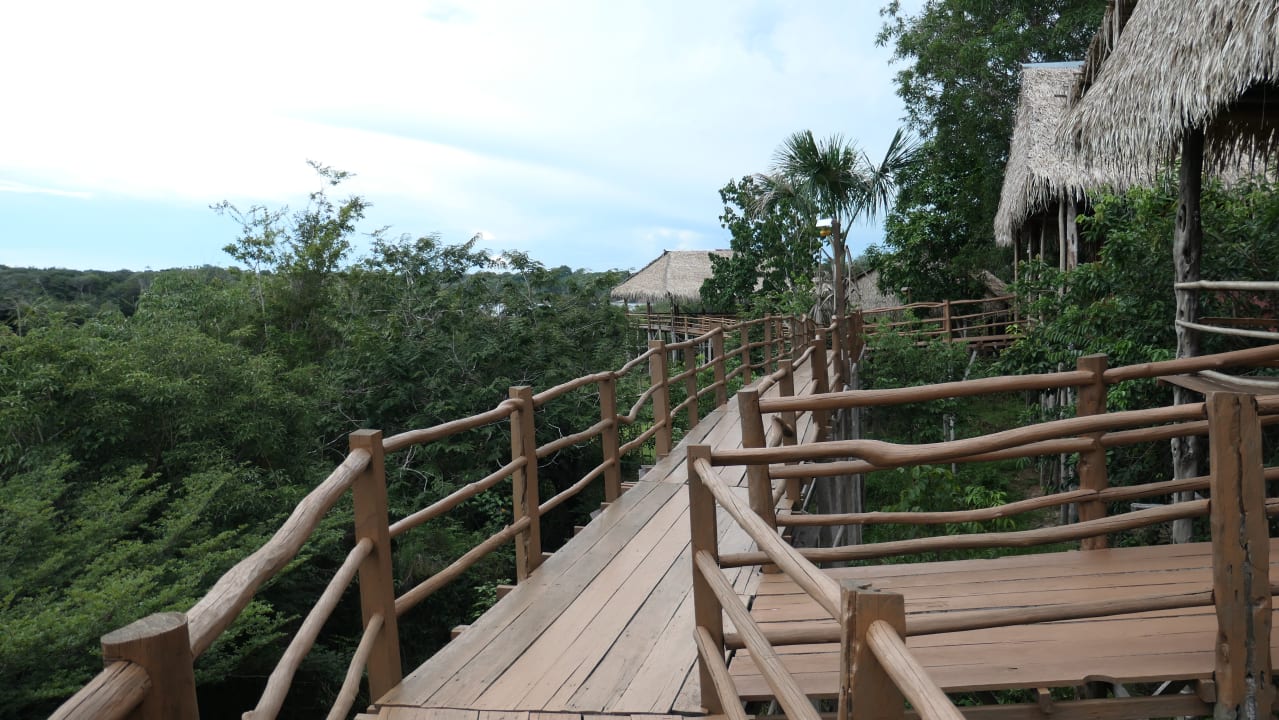 Außenansicht Tariri Amazonas Lodge