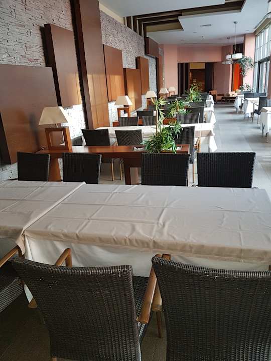 Gang zur Panorama Bar Limak Lara Deluxe Hotel & Resort