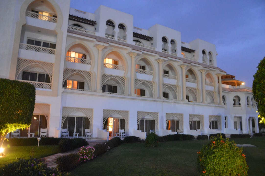 Seitenteil des Hotels Old Palace Resort Sahl Hasheesh