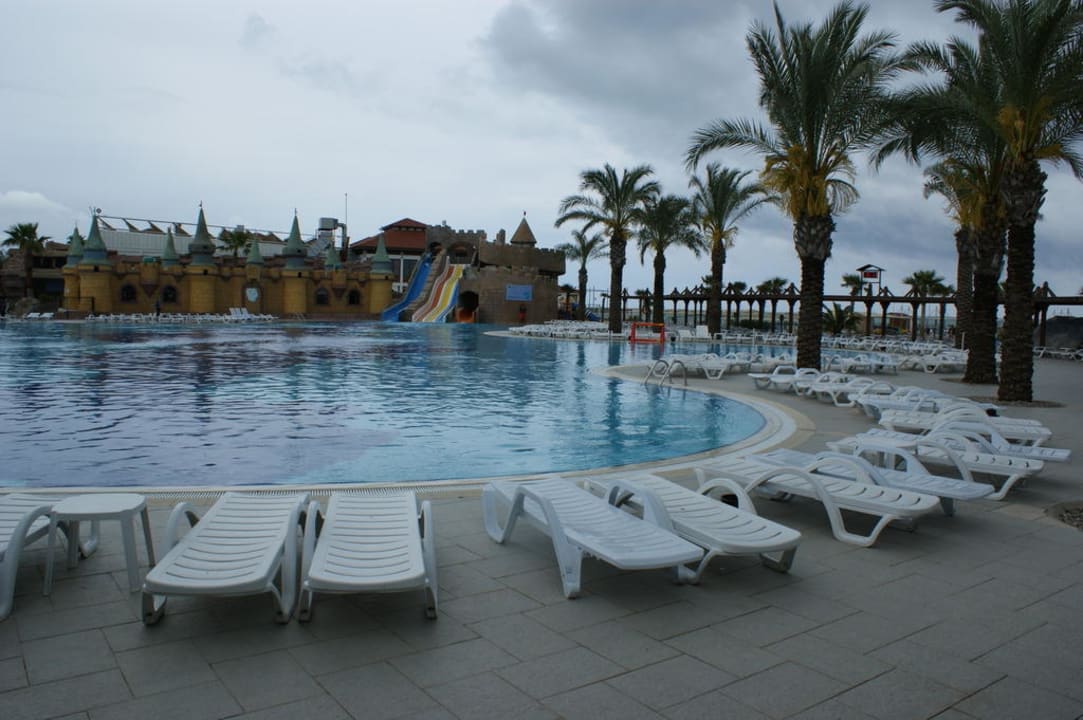 Basen TUI BLUE Palm Garden