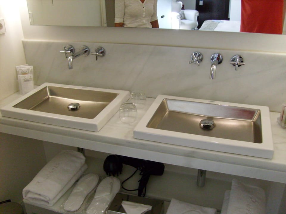 Bad Hospes Puerta de Alcalá, a Member of Design Hotels