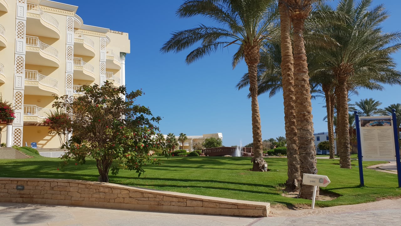 Gartenanlage Palm Royale Resort - Soma Bay