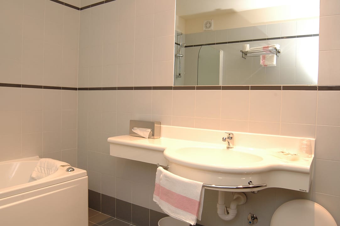 Bagno camera Hotel L'Angolo