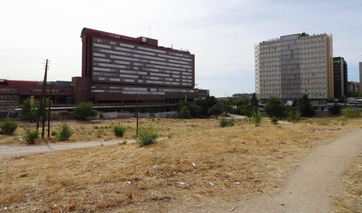 Station and Hotel Hotel Madrid Chamartín by Melia
