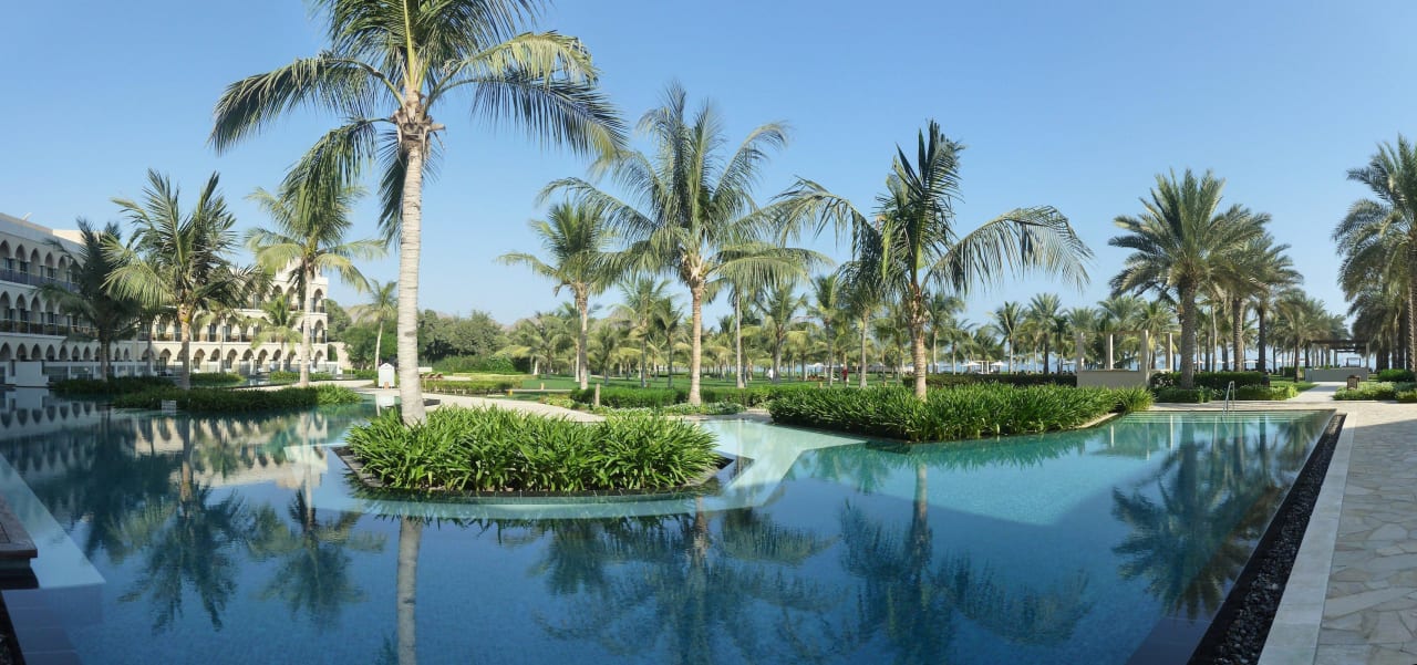 Großzügige Pools Al Bustan Palace - A Ritz-Carlton Hotel