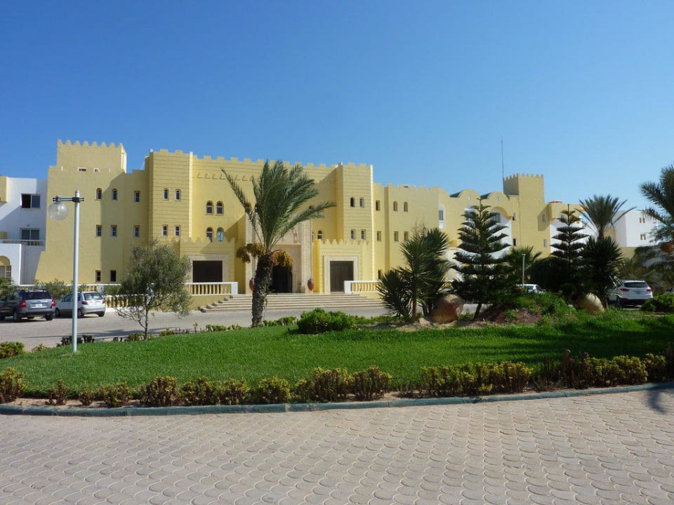 Das Schloss von außen Djerba Castille