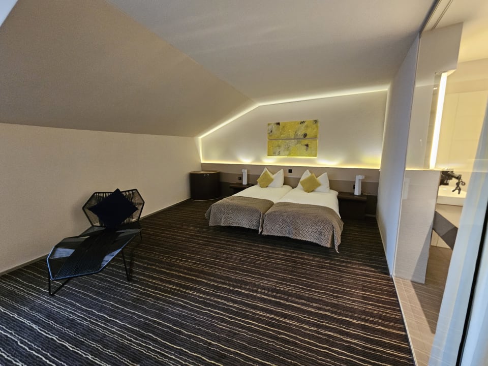 Zimmer Riverside Hotel