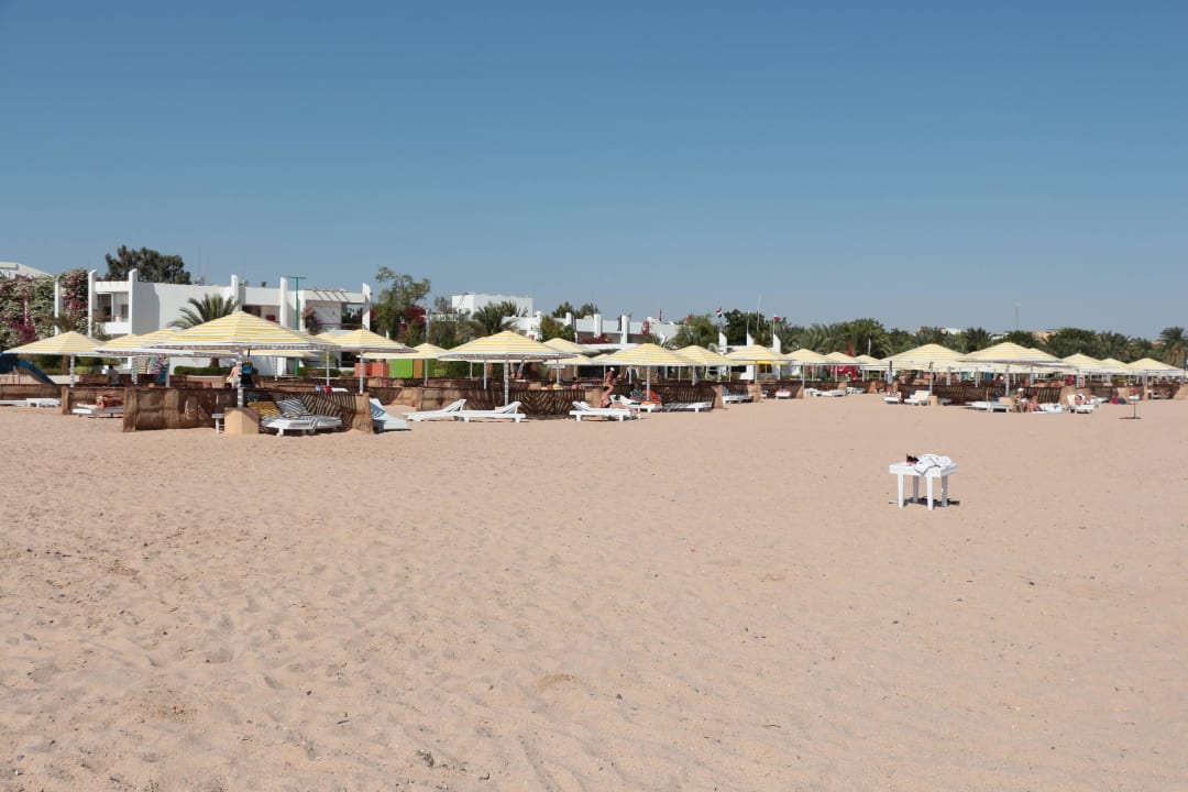 Strand Menaville Safaga