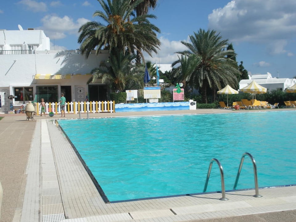 Den Pool hatte man zeitweise für sich alleine Hotel El Fell Resort & Spa