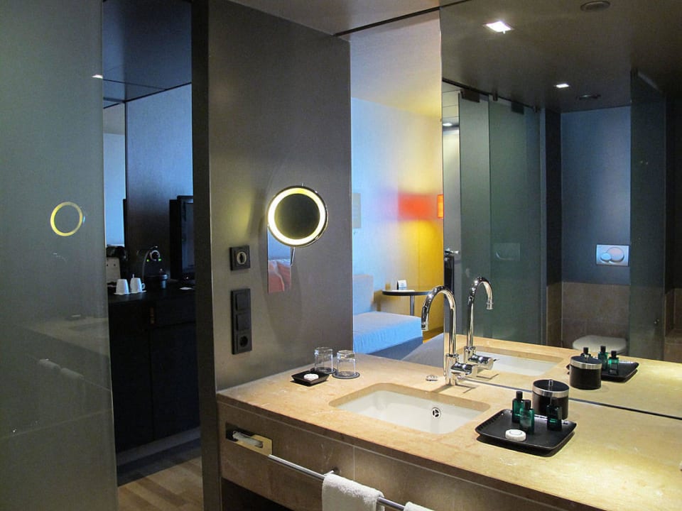 Badezimmer/Waschbecken Sofitel Munich Bayerpost Hotel