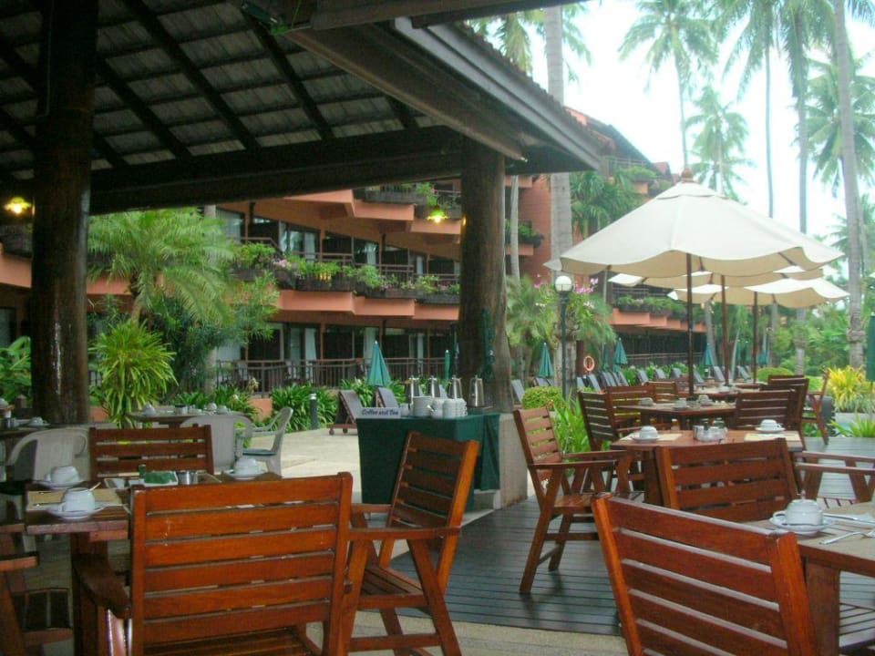 Frühstücksbereich aussen Courtyard by Marriott Phuket, Patong Beach Resort